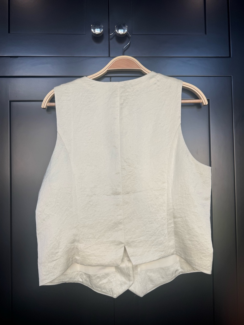 Button-Front Vest Top - Picture 4 of 6
